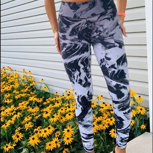 Nike Dri-Fit Black Ombré Pattern Leggings 🖤